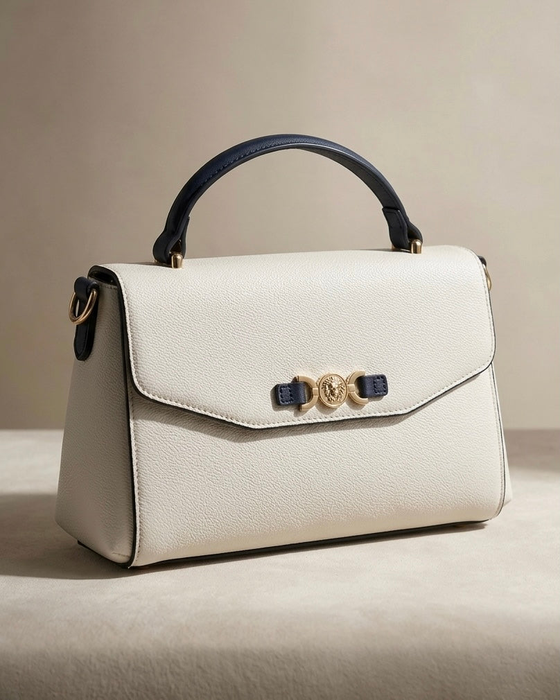 Borsa a mano con patta Beverly Hills Polo Club bianca martellata con manico blu scuro e morsetto dorato frontale - Buttò Calzature.