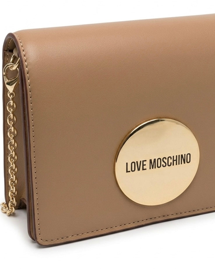 Borsa a tracolla Love Moschino color cuoio con catena dorata e logo circolare gold frontale-logo.