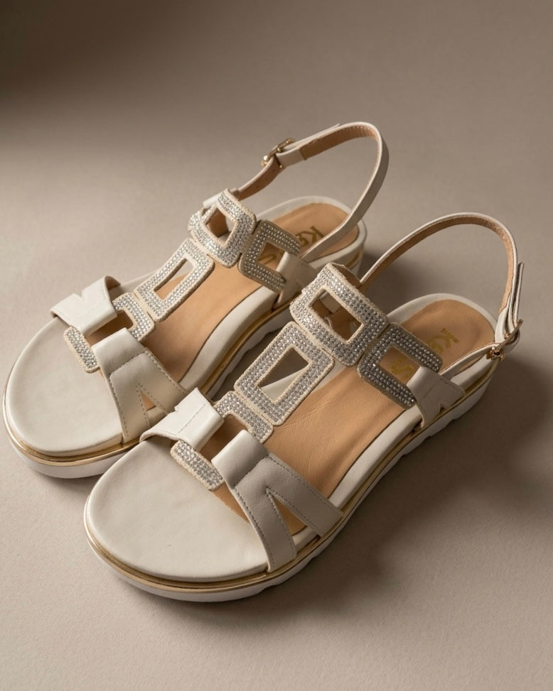 Sandali Keys donna beige con fasce geometriche ricoperte di strass argento e profili laminati oro - Buttò Calzature.