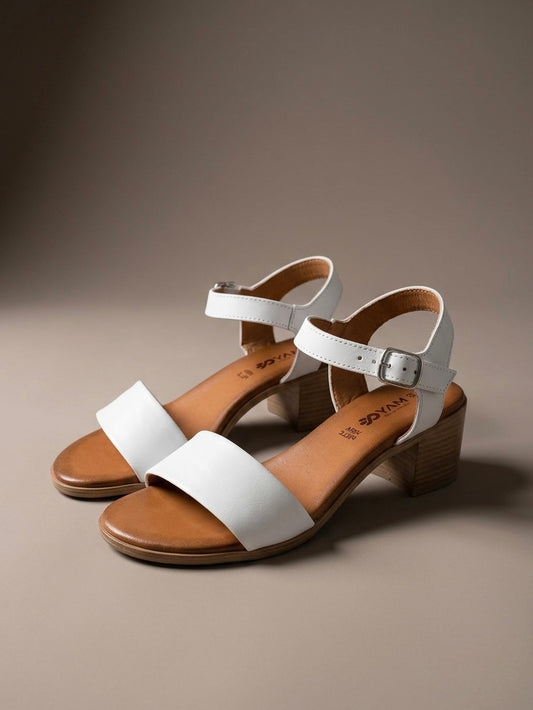 Sandalo donna in vera pelle bianca a fascia larga liscia con tacco medio squadrato effetto legno e plantare memory foam Buttò Calzature