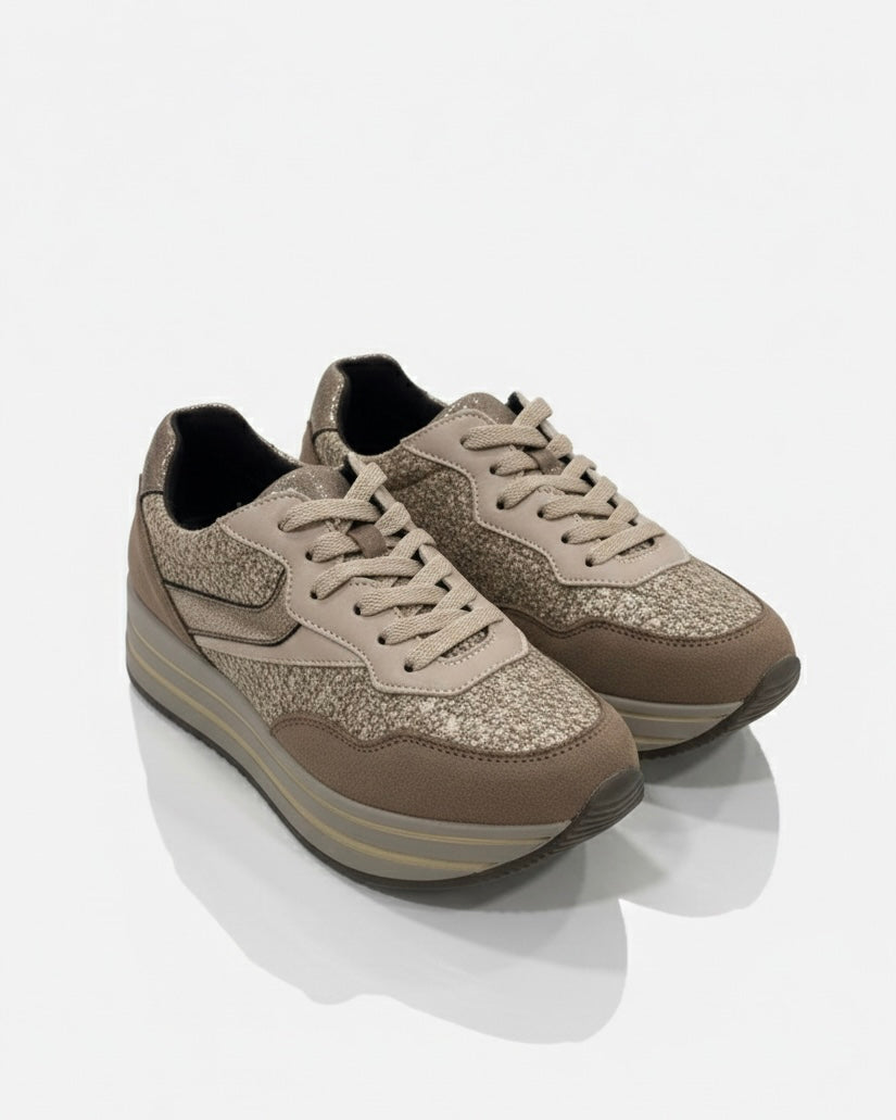 Sneakers IMAC donna beige in camoscio e inserti in tessuto bouclé effetto lana con suola platform.